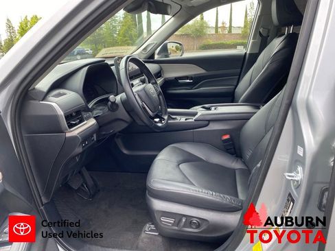 Certified 2024 Toyota Grand Highlander AWD image 38