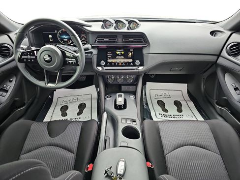 Used 2024 Nissan Z Sport w/ Floor Mat Package image 9