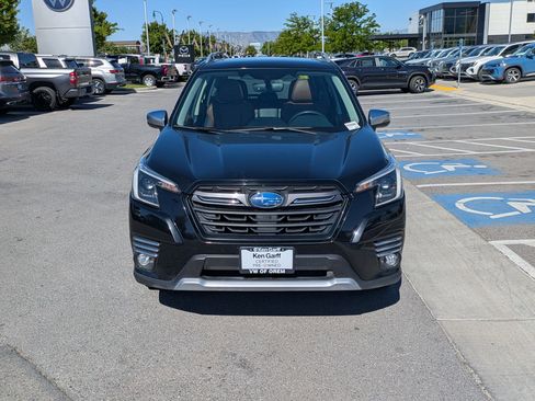 Used 2023 Subaru Forester Touring AWD/4WD image 12