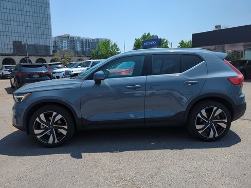 Used 2023 Volvo XC40 B5 Ultimate w/ Protection Package Premier AWD/4WD image 4