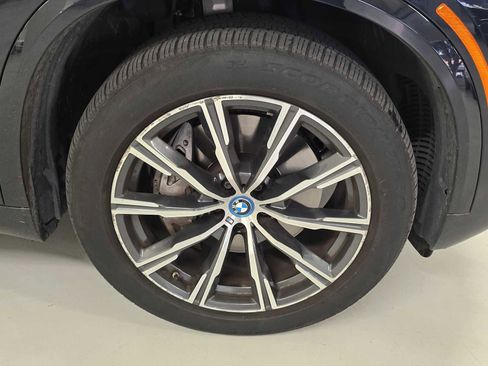 Used 2024 BMW X5 xDrive50e w/ M Sport Package AWD/4WD image 10