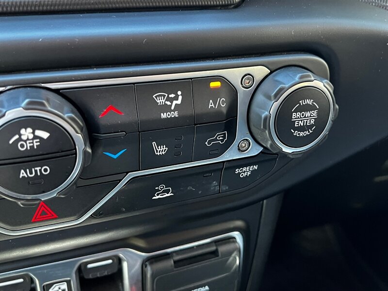 Used 2023 Jeep Wrangler Unlimited w/ Cold Weather Group AWD/4WD image 38