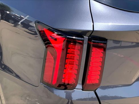 Used 2022 Kia Sorento S FWD image 25