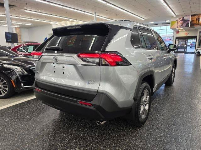 Used 2025 Toyota RAV4 XLE AWD/4WD image 5