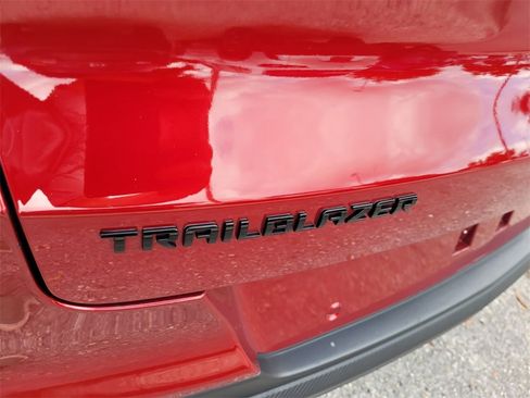 Certified 2021 Chevrolet TrailBlazer RS w/ Sun and Liftgate Package image 11