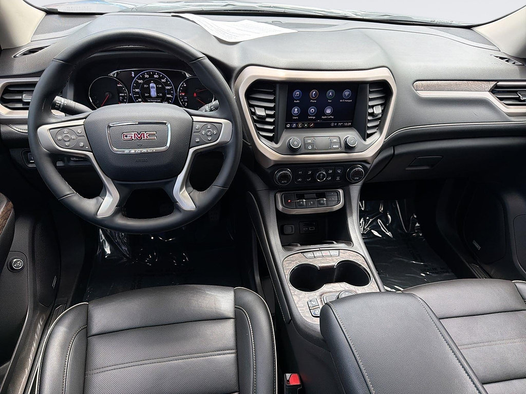 Used 2023 GMC Acadia Denali w/ Denali Technology Package FWD image 6