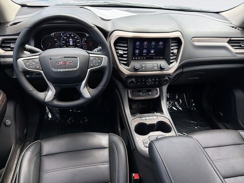 Used 2023 GMC Acadia Denali w/ Denali Technology Package FWD image 6
