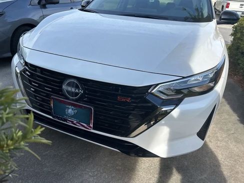 Used 2024 Nissan Sentra SR w/ SR Premium Package image 2