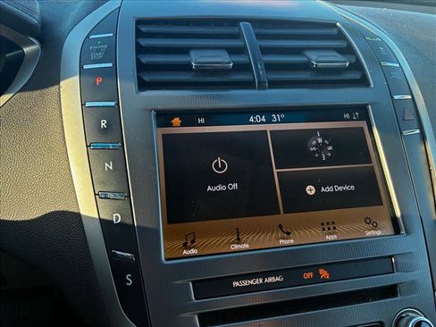 Used 2019 Lincoln MKZ Premiere image 9