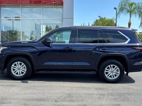 Used 2023 Toyota Sequoia SR5 w/ SR5 Premium Package RWD image 8