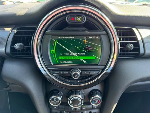 Used 2021 MINI Cooper 2-Door Hardtop FWD image 14