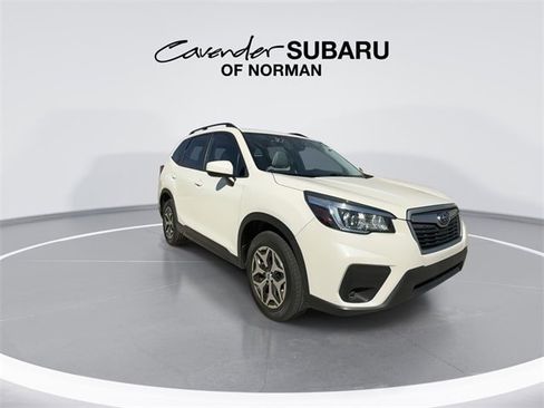Used 2020 Subaru Forester Premium image 2