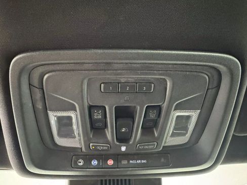 Used 2024 Chevrolet Silverado 1500 ZR2 w/ Technology Package image 25