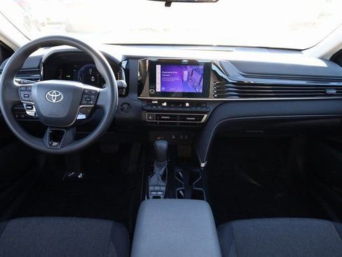 Used 2025 Toyota Camry LE image 14