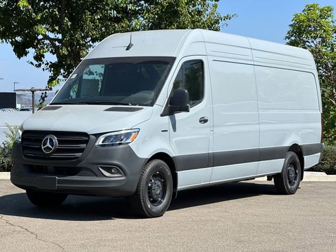 New 2024 Mercedes-Benz eSprinter 170 Cargo image 7