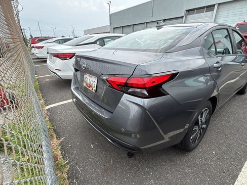 Used 2025 Nissan Versa SV FWD image 10
