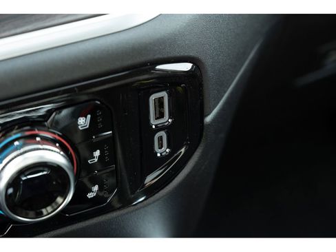 New 2026 GMC Sierra 1500 SLT w/ SLT Premium Plus Package image 29