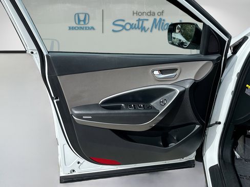 Used 2018 Hyundai Santa Fe Sport image 19