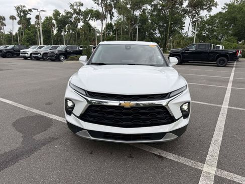 Used 2025 Chevrolet Blazer LT FWD image 8