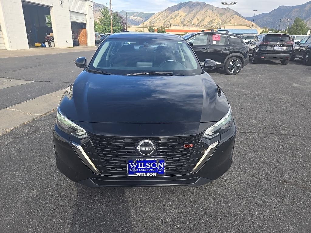 Used 2025 Nissan Sentra SR FWD image 2