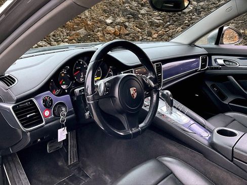 Used 2014 Porsche Panamera 2 image 11