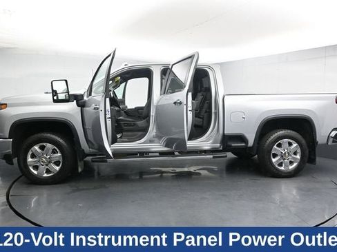 Used 2022 Chevrolet Silverado 3500 LTZ AWD/4WD image 33