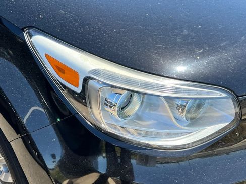Used 2017 Kia Soul EV FWD image 14