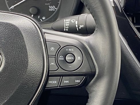 Certified 2024 Toyota Corolla SE w/ SE Package FWD image 18