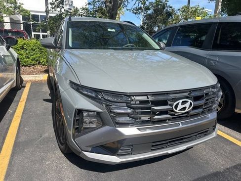 Used 2025 Hyundai Tucson SEL FWD image 2