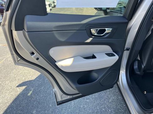 New 2026 Volvo XC60 B5 Core w/ Climate Package image 18