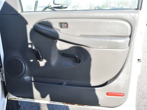 Used 2005 Chevrolet Silverado 3500 W/T w/ Snow Plow Prep Package image 25