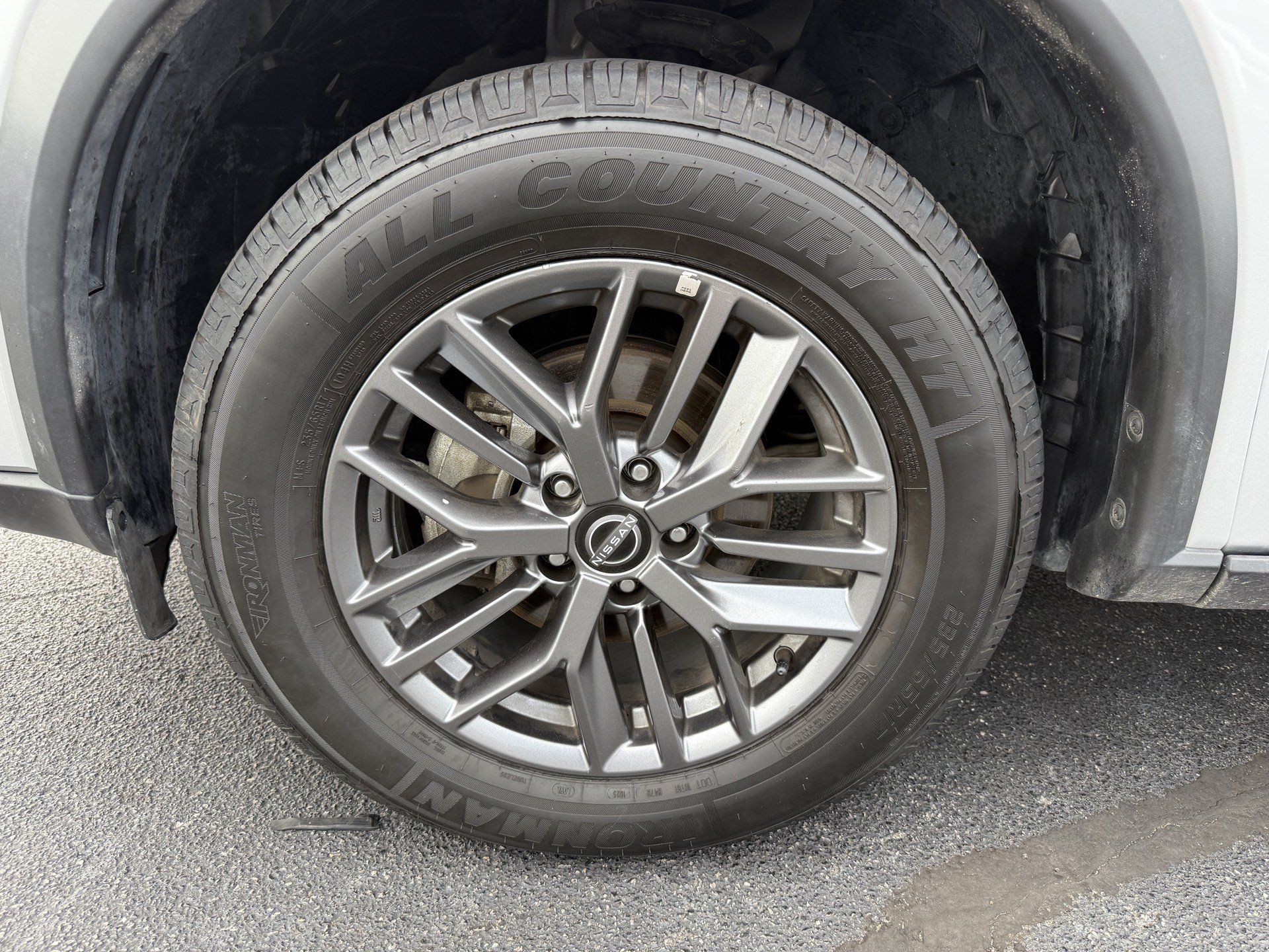 Used 2024 Nissan Rogue S AWD/4WD image 36