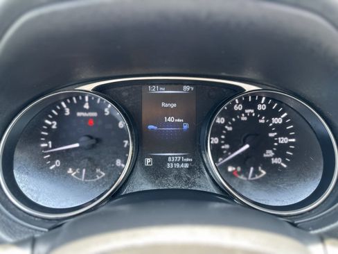 Used 2015 Nissan Rogue S FWD image 19