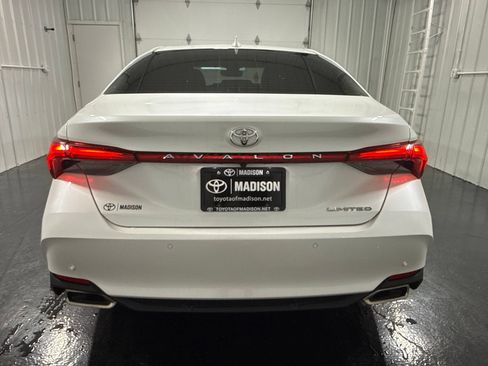 Used 2022 Toyota Avalon Limited w/ Advanced Safety Package FWD image 49