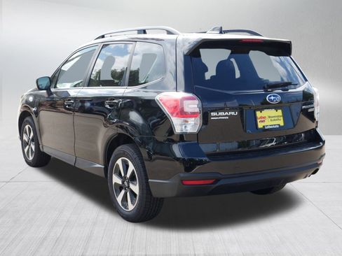 Used 2017 Subaru Forester 2.5i Premium w/ All-Weather Package image 5