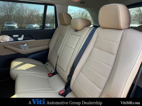 New 2026 Mercedes-Benz GLS 450 4MATIC image 15