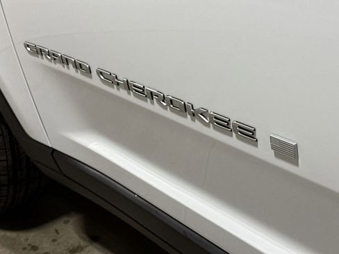 New 2026 Jeep Grand Cherokee L Laredo AWD/4WD image 27