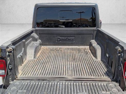 Certified 2020 Jeep Gladiator Overland AWD/4WD image 9
