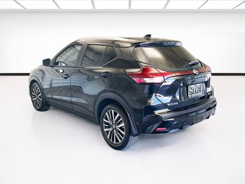 Used 2021 Nissan Kicks SV FWD image 6