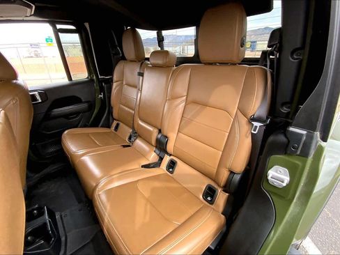 Used 2021 Jeep Gladiator Overland w/ Popular Equipment Package image 18