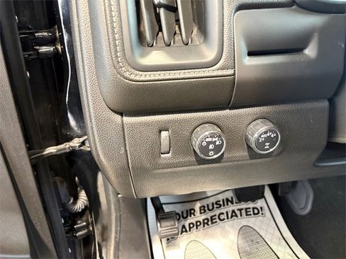 Used 2017 GMC Canyon SLE w/ Nightfall Edition image 21