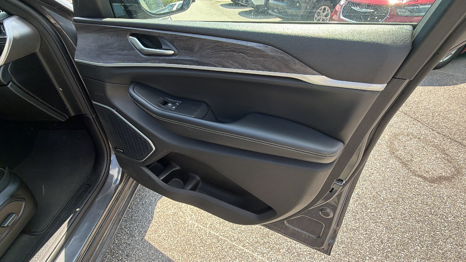 Used 2024 Jeep Grand Cherokee Limited 4xe AWD/4WD image 19