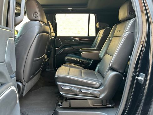 Used 2023 Cadillac Escalade ESV Premium Luxury RWD image 23
