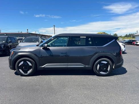 Certified 2024 Kia EV9 Wind AWD/4WD image 6
