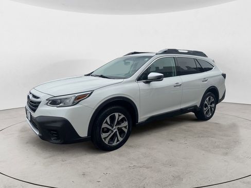 Used 2020 Subaru Outback Touring AWD/4WD image 2