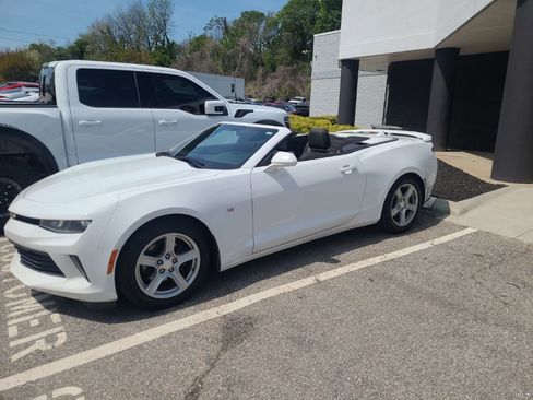Used 2017 Chevrolet Camaro LT image 1