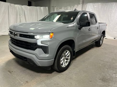 Used 2024 Chevrolet Silverado 1500 RST w/ Convenience Package II AWD/4WD image 3