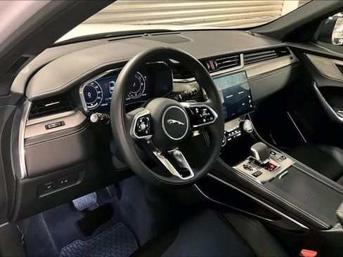 Certified 2024 Jaguar F-PACE R-Dynamic S image 24