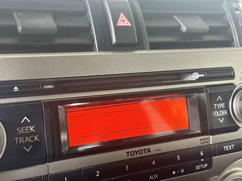 Used 2011 Toyota 4Runner SR5 image 19