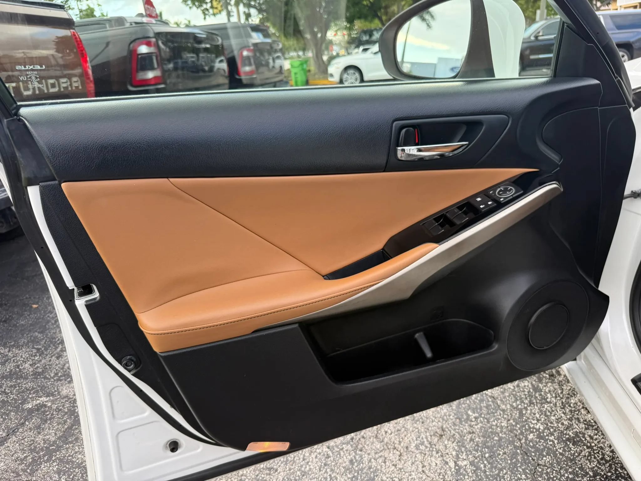Used 2015 Lexus IS 250 RWD image 32